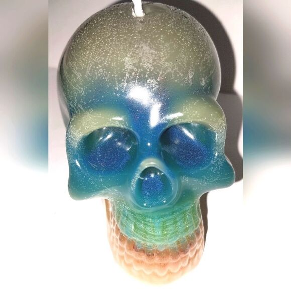 Hand crafted limited edition from our Raging skull candle collection - Picture 5 of 6